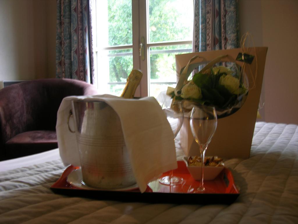 Le Domaine De Mombreux Hotel Lumbres Luaran gambar