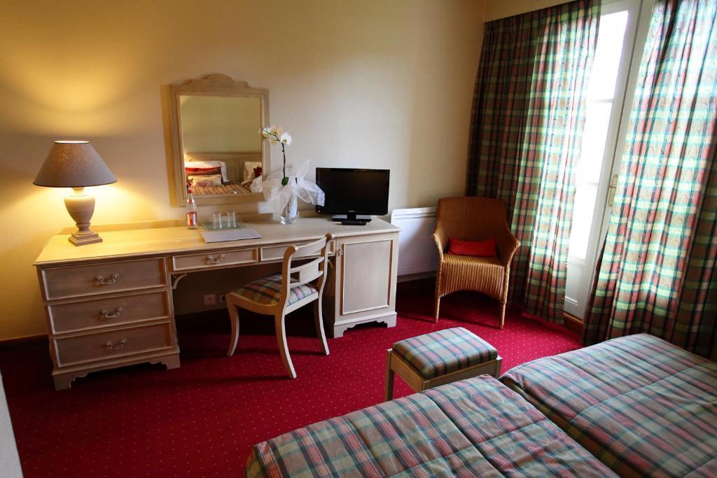 Le Domaine De Mombreux Hotel Lumbres Bilik gambar